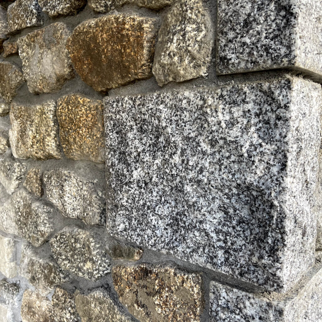 Quoins