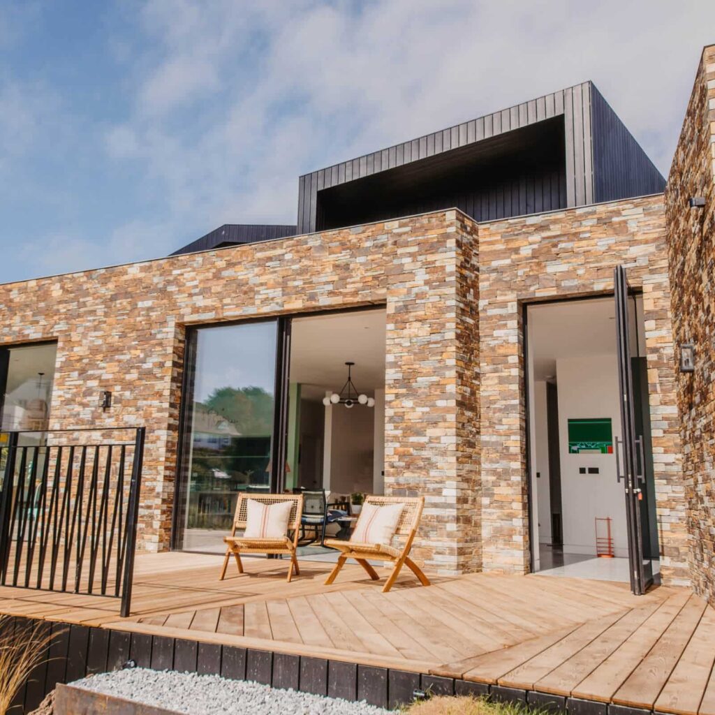 Walling Stones